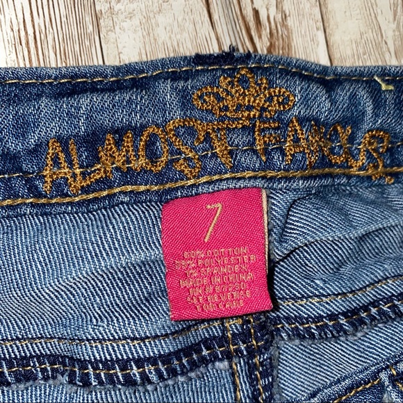 Distressed jeans by Almost Famous - Picture 4 of 4